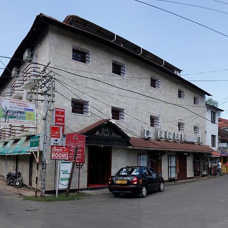 Hotel Park Avenue Kochi Buitenkant foto