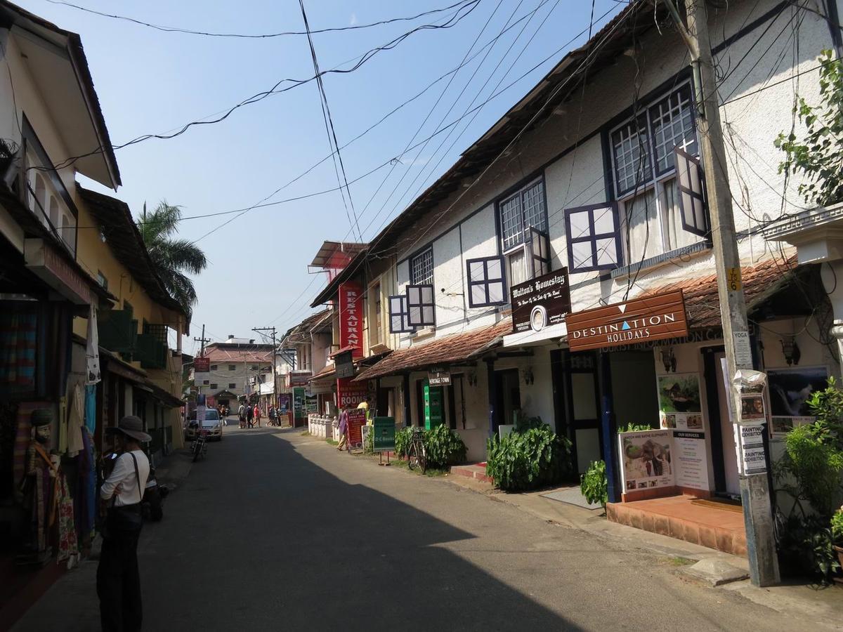 Hotel Park Avenue Kochi Buitenkant foto