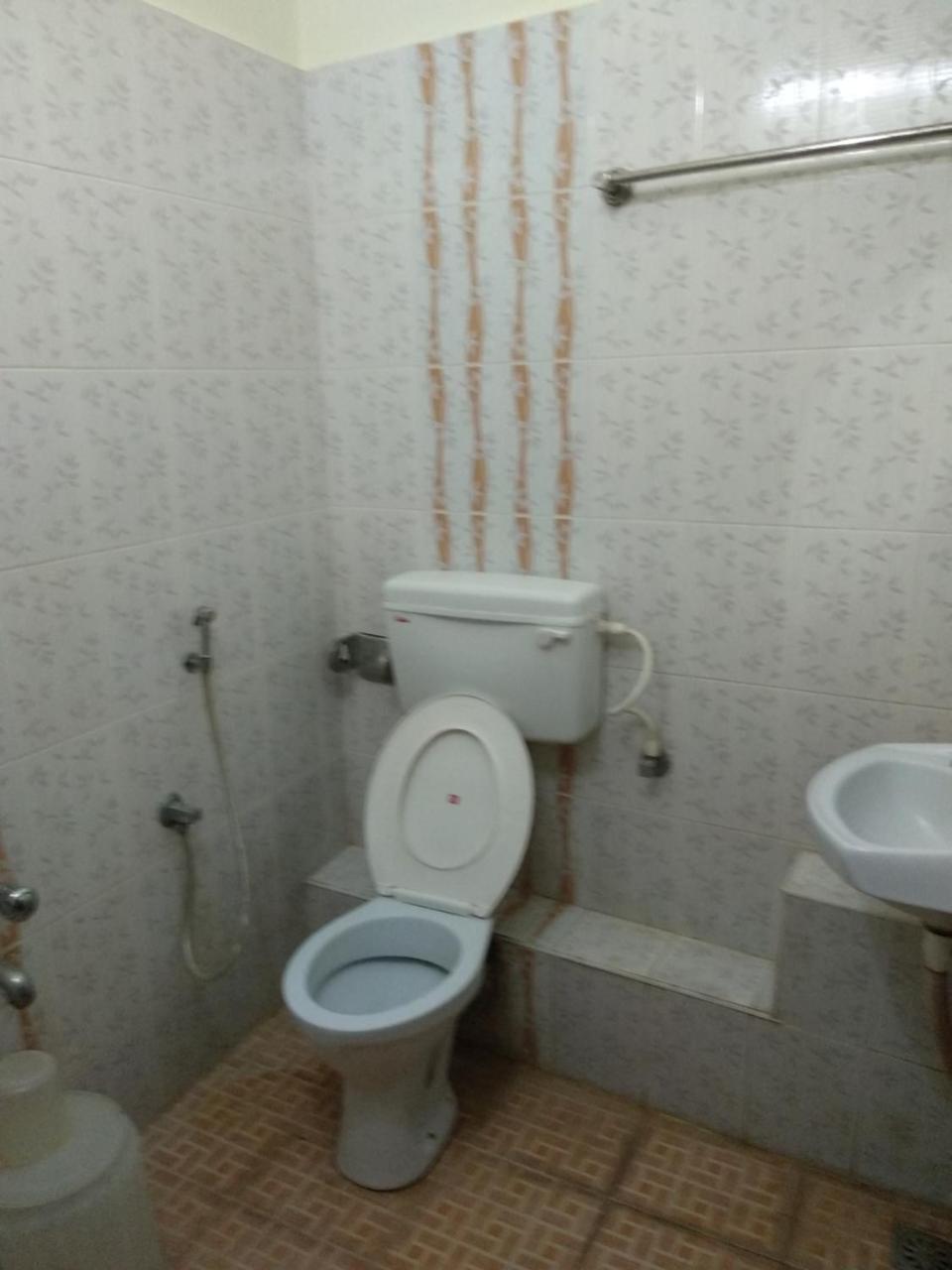 Hotel Park Avenue Kochi Buitenkant foto
